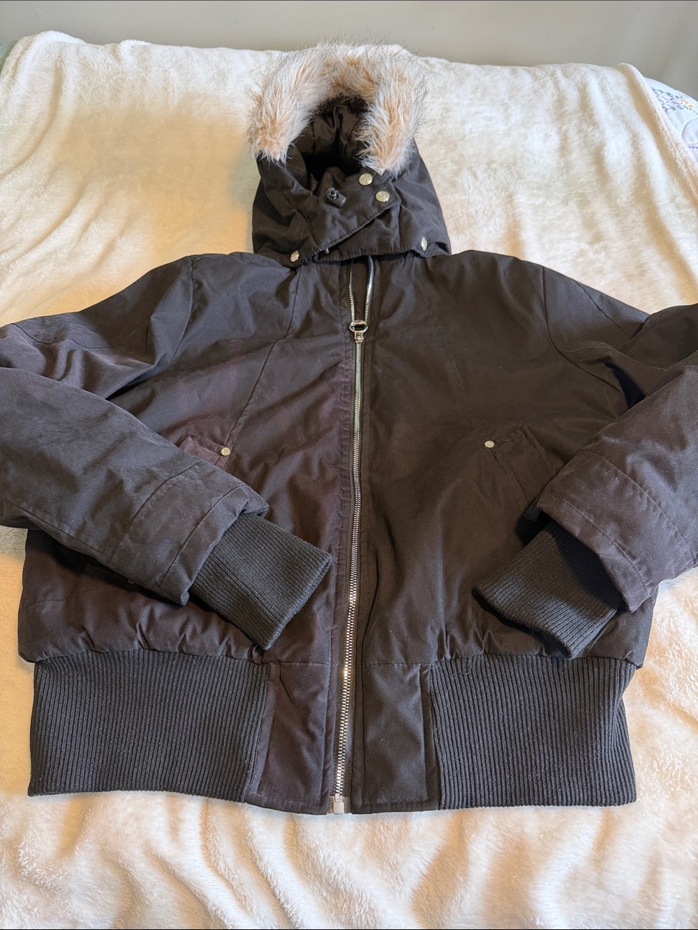 Women’s Black Hooded Bomber Puffer Jacket with Fur Trim Polyester Size XL